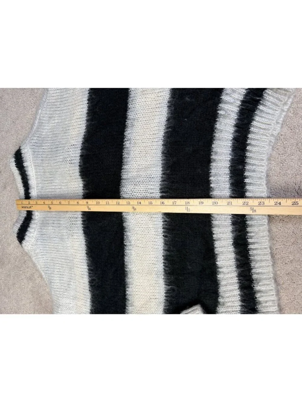 Steve Madden Black & White Striped Knit Cardigan Sweater L